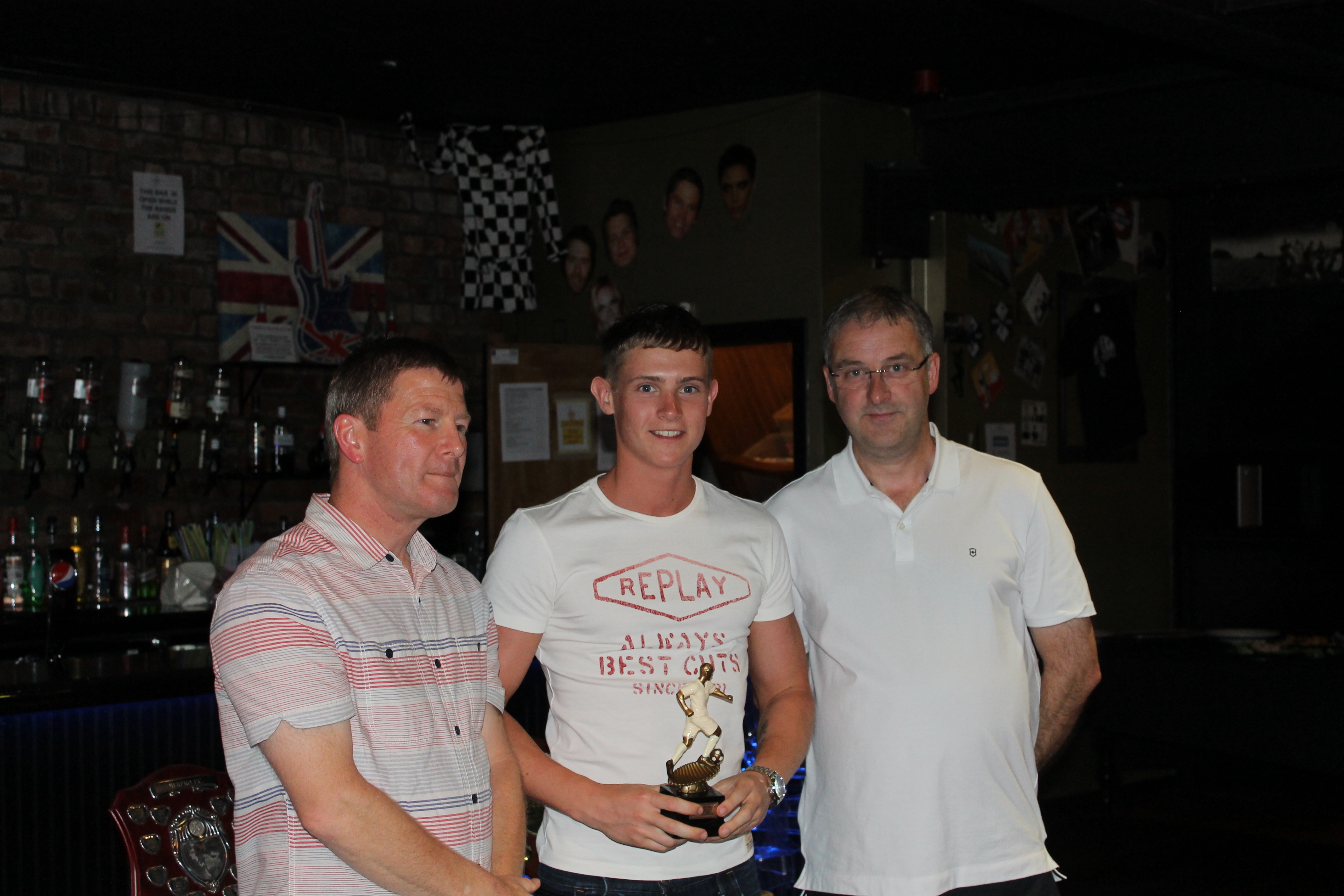 webassets/CAMPBELLBRUCEYoungPlayeroftheYear201213.JPG